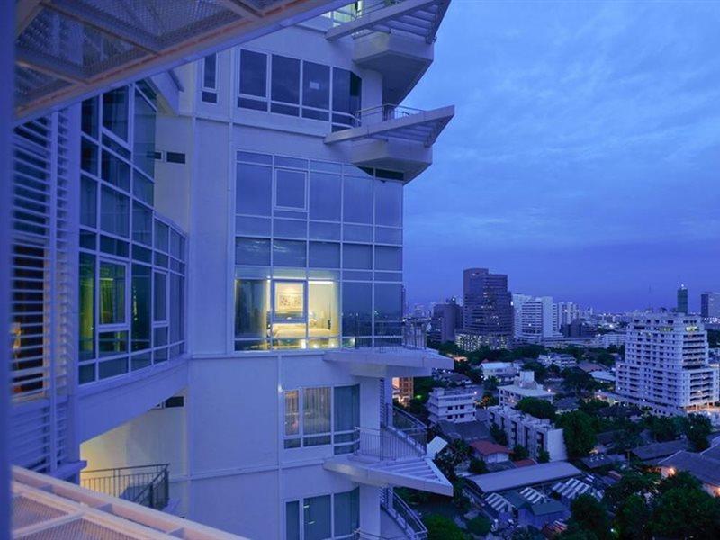 Dusit Suites Hotel Ratchadamri, Bangkok Eksteriør billede The 101 condominium