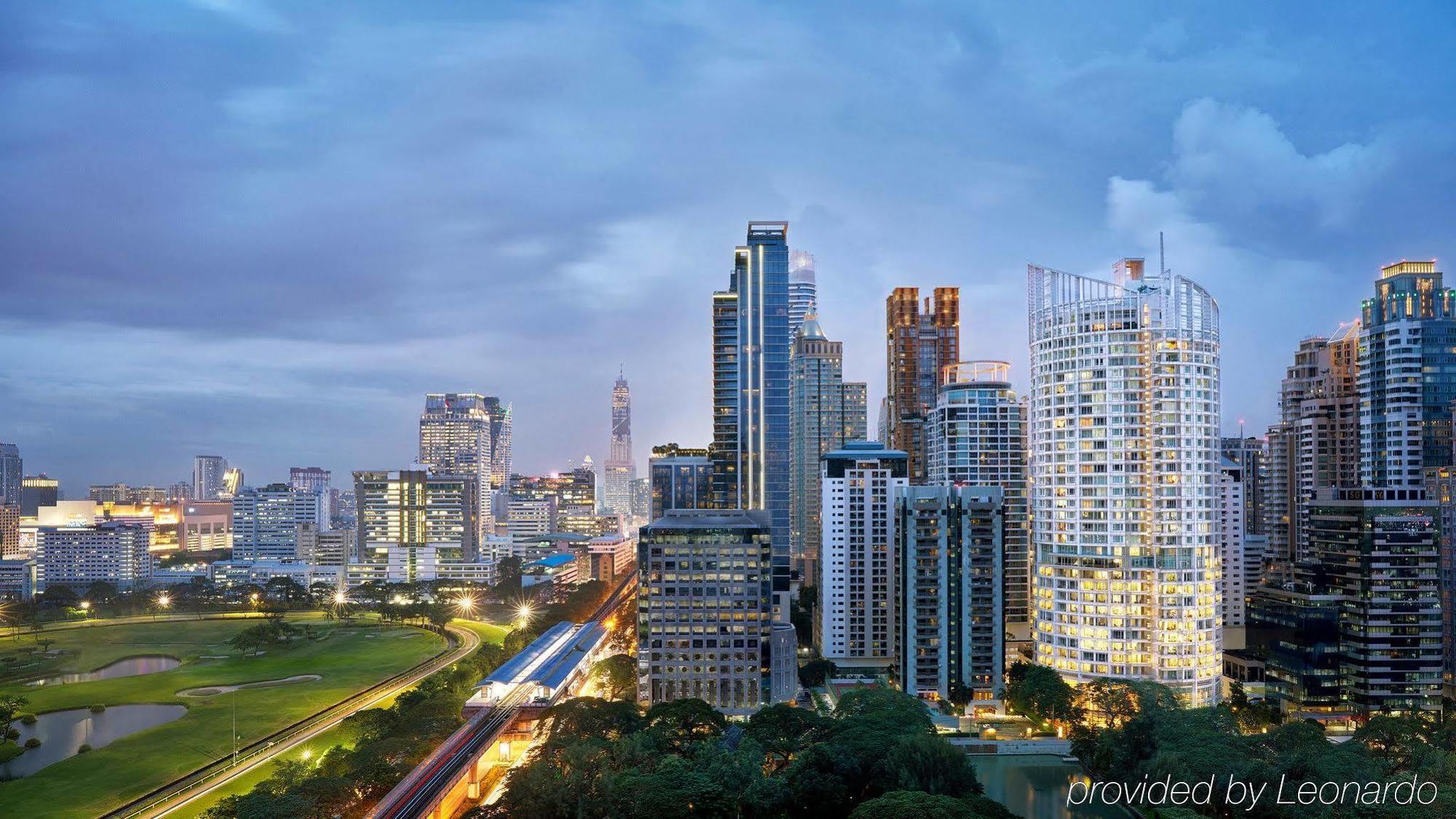Dusit Suites Hotel Ratchadamri, Bangkok Eksteriør billede View of the city